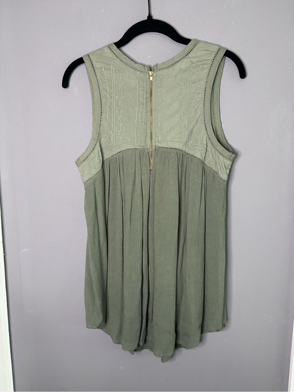 Japna Olive Green Sleeveless Flowy Round Neck Top M - Picture 6 of 7